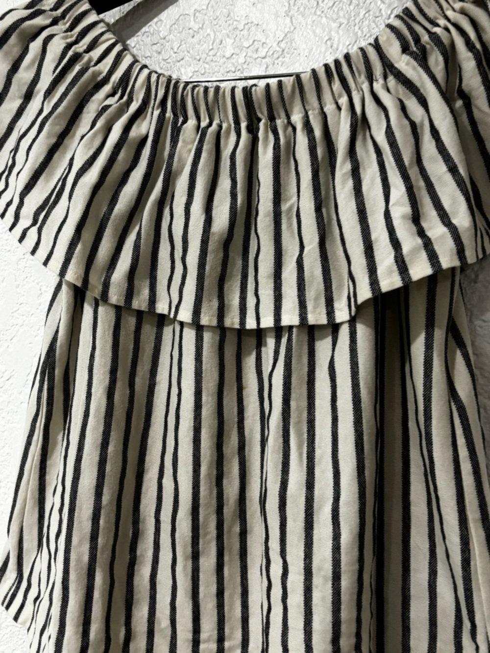 Banana Republic Black & Cream Striped Off-Shoulder Ruffle Top - Picture 4 of 5